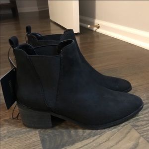 Forever 21 - Black ankle booties.